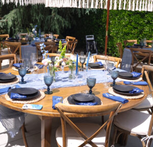 Round Lombardy Dining Table