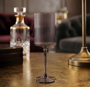 Oliver Black Wine Glass
